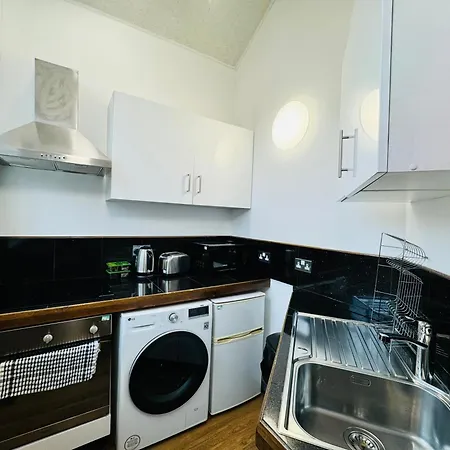 Berkley Apartments-3