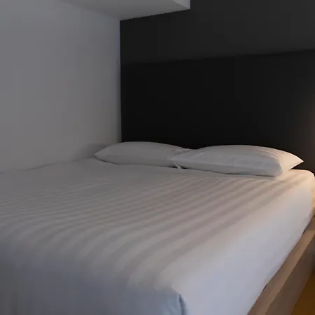 Studio M Hotel Singapore-2