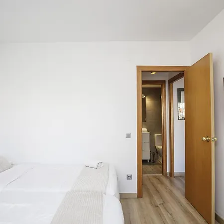 Apartamento con gran terraza en Girona-3