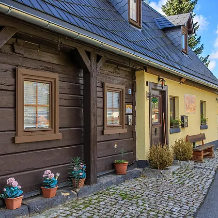 Ferienhaus Sissi - Wellness-Paradies in ruhiger Lage mit Whirlpool und Sauna-2