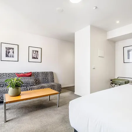Punthill Apartment Hotel - Little Bourke-2