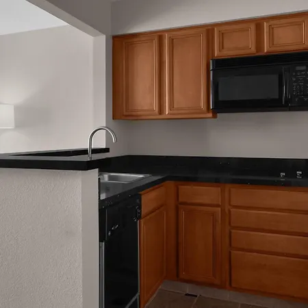 Larkspur Landing Extended Stay Suites Campbell-2