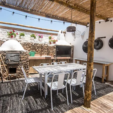 Villa Alfonso New, With Local Traditional Style-2