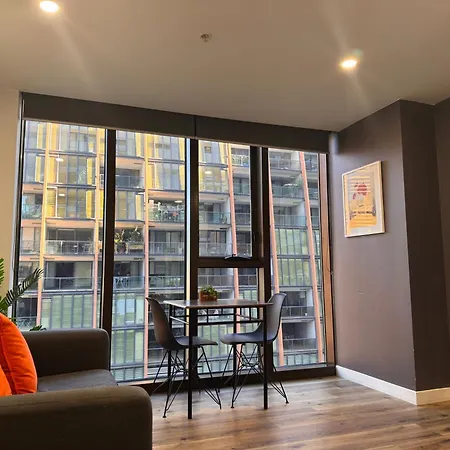 Aura On Flinders Serviced Apartments-2