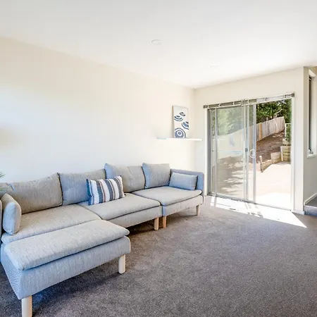 Ocean Views, Spacious, Extra Studio, Pet Friendly-3