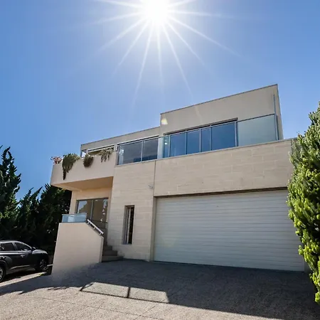 Ocean Views, Spacious, Extra Studio, Pet Friendly-2