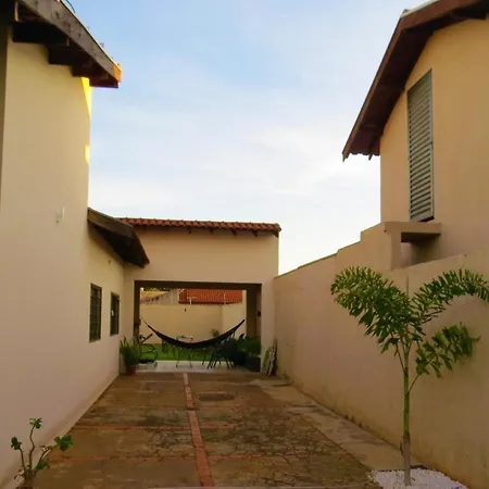Hostel ElianeMS Quartos Privativos com Banheiro-2