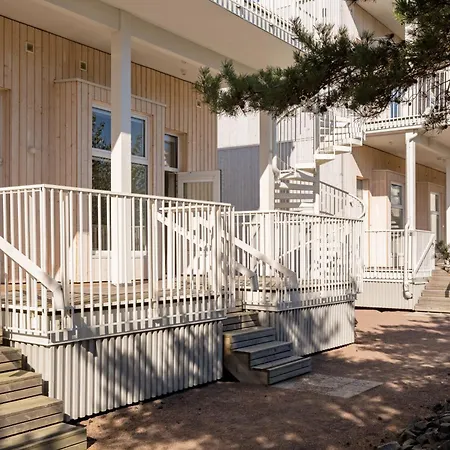 Waterfront Cabins Studio Apartments-2