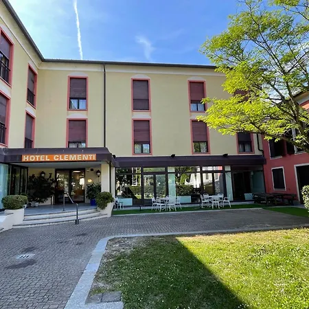 Hotel Clementi-3