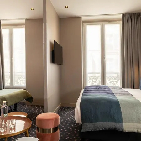 Hotel Maxim Folies-3