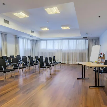 Courtyard By Marriott Venice Airport-3