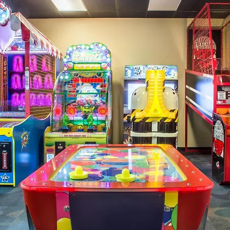 Quality Inn & Suites Palm Island Indoor Waterpark-2