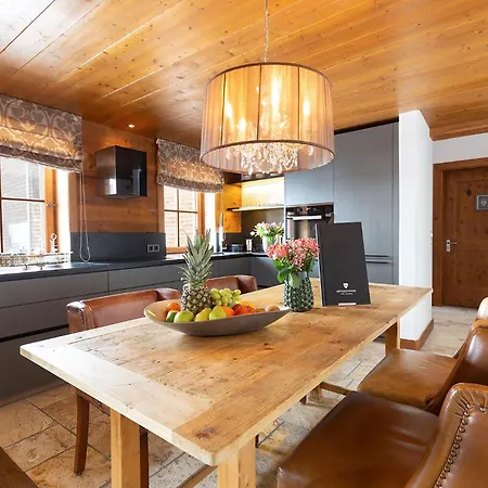 Bentleys House-2