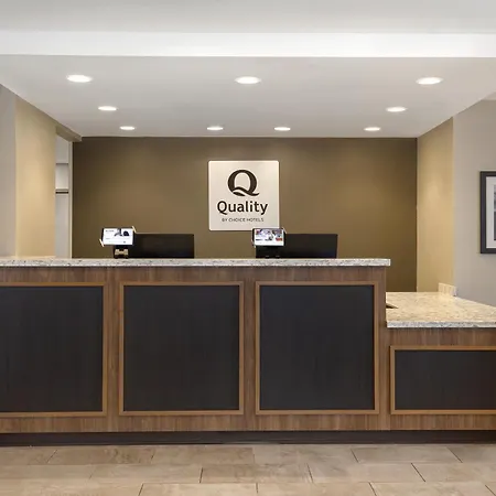 Quality Inn & Suites Kingston-2