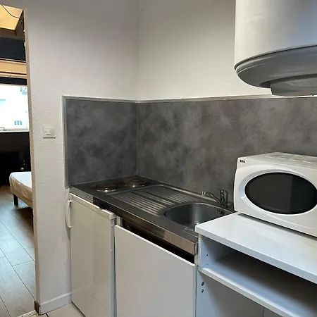 Hotel Porte de France - Self Check In by Homenhancement-3