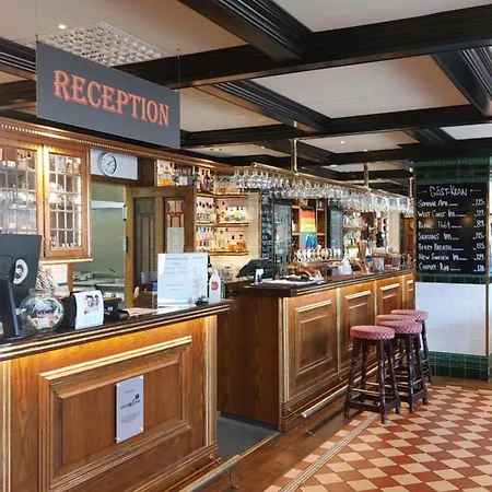 Hotel Bishops Arms Mora-3