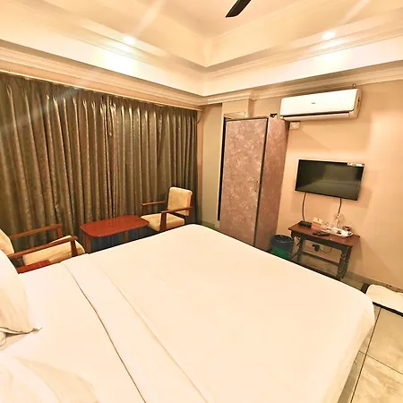 Hotel Pulikeshi-3