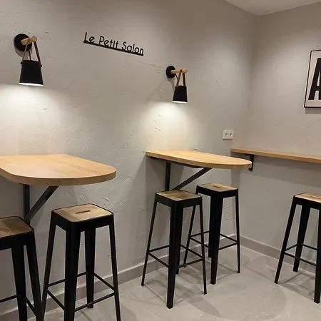 Le Petit Hostel-3