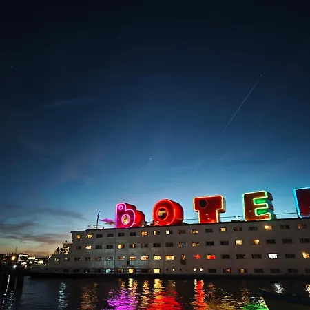 Botel-3