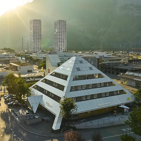 Ibis Chur-2