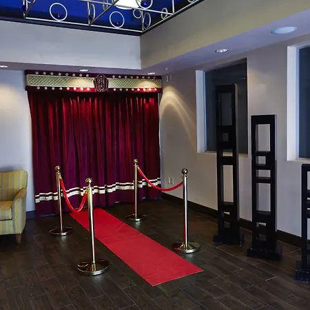 Ramada By Wyndham Flamingo Water Park-2