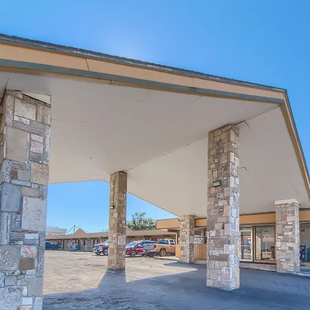 Americas Best Value Inn Uvalde-2