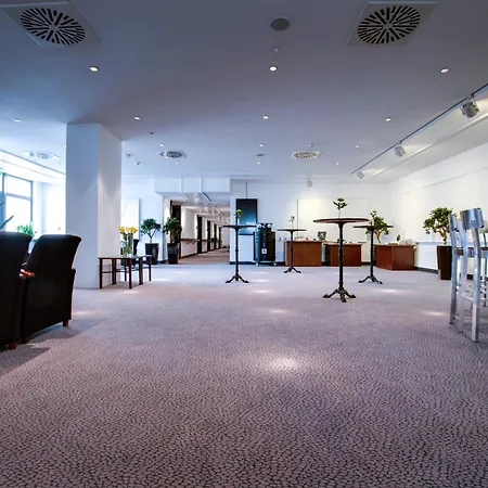 Park Inn By Radisson Luebeck-3