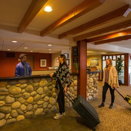 Lobstick Lodge-3