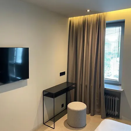 Hotel Mons Am Goetheplatz-2