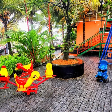 The Lake Paradise Boutique Resort-3