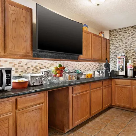 Super 8 By Wyndham Waco University Area-3