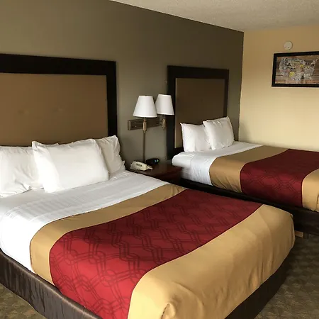 Econo Lodge Hillsboro I-35-2