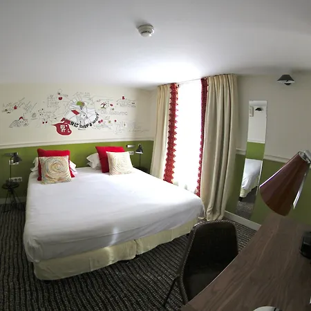 Hotel Des 3 Poussins-2