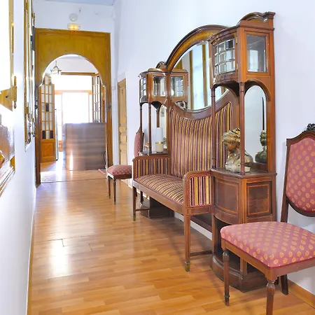 Hostal Girona-2