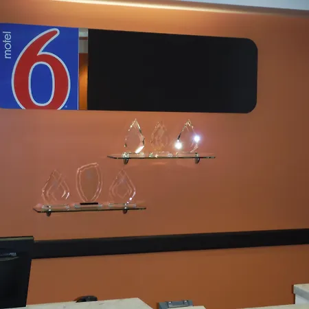 Motel 6-Kingston, On-3