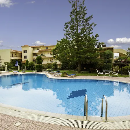 Lyristis Dinos Studios & Apartments-3