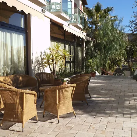Hotel Ariston & Apartments-2