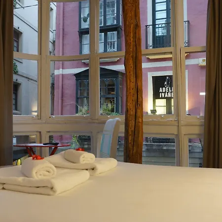 Pension Aliciazzz Bed And Breakfast Bilbao-2