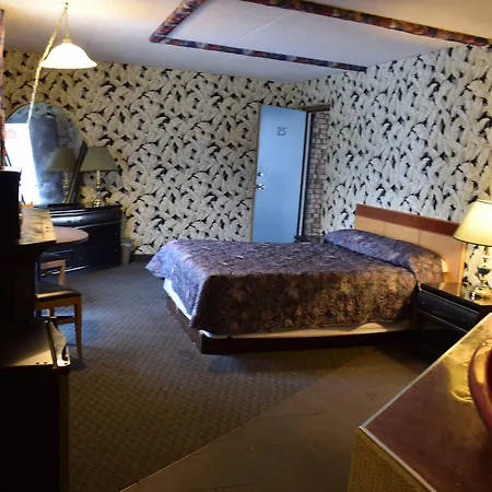Falls Inn Near Casino Niagara By Oyo-2