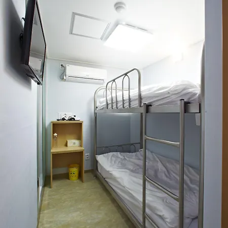 Rainbow Hotel Myeongdong-2