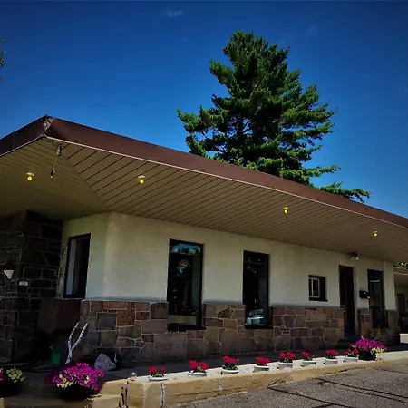 Town & Country Motel-3