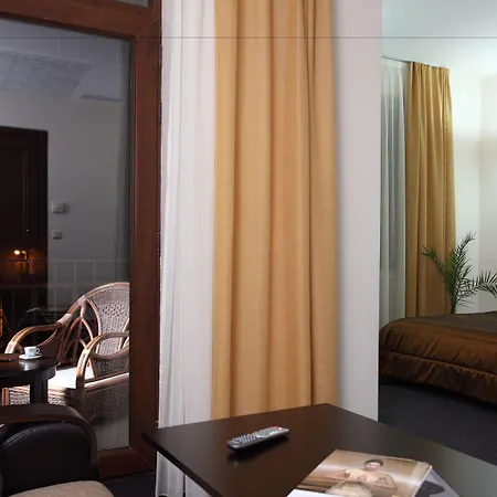 Cascade Hotel-3