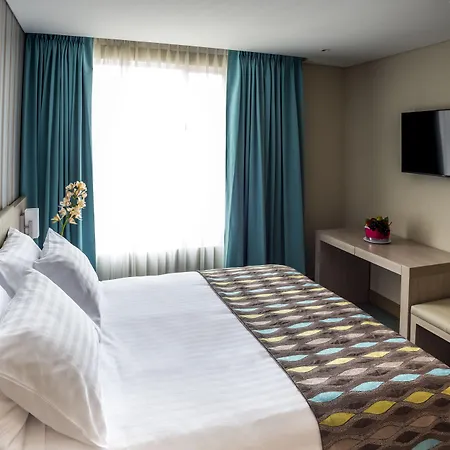Hotel Plaza Suites-2