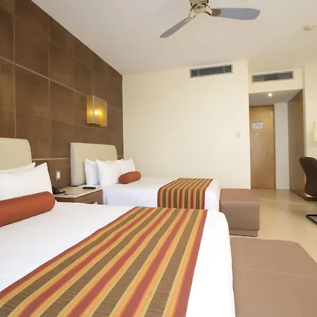 Krystal Urban Cancun & Beach Club-3