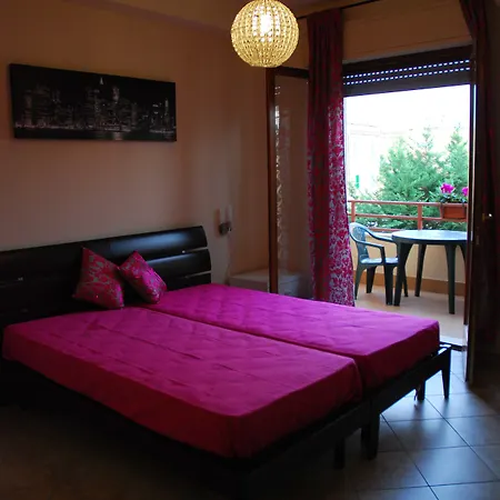 Stefy'S Rooms-2