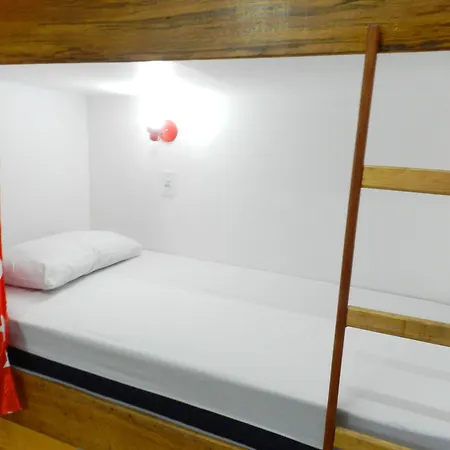 Hostel Utopia-2