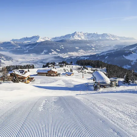Almdorf Flachau - Luxus Huettenurlaub-3