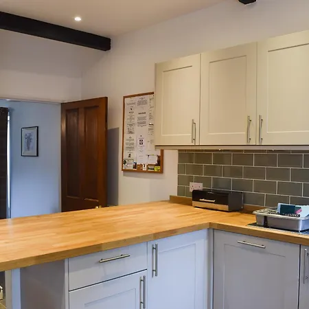 Acorn Lodge Cottage-2