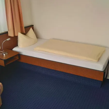 Hotel Loewensteiner Hof Haus Am Neuplatz-2