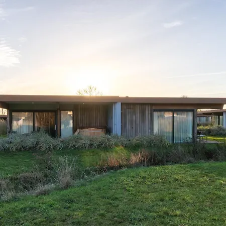 Garden Suites - Duinhotel in Burgh-Haamstede zeeland-2